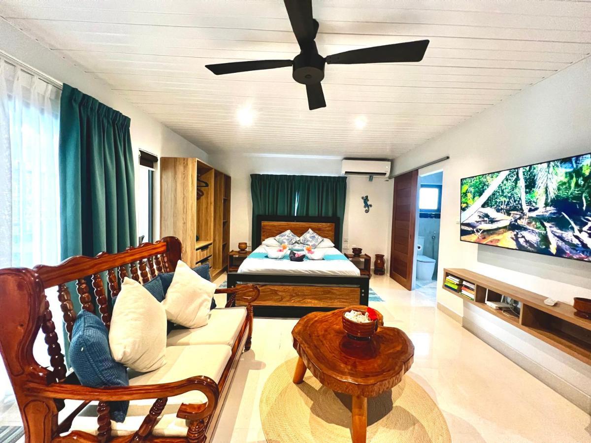 Le Port Guest House Baie Sainte Anne Buitenkant foto