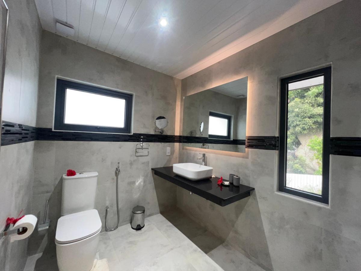 Le Port Guest House Baie Sainte Anne Buitenkant foto