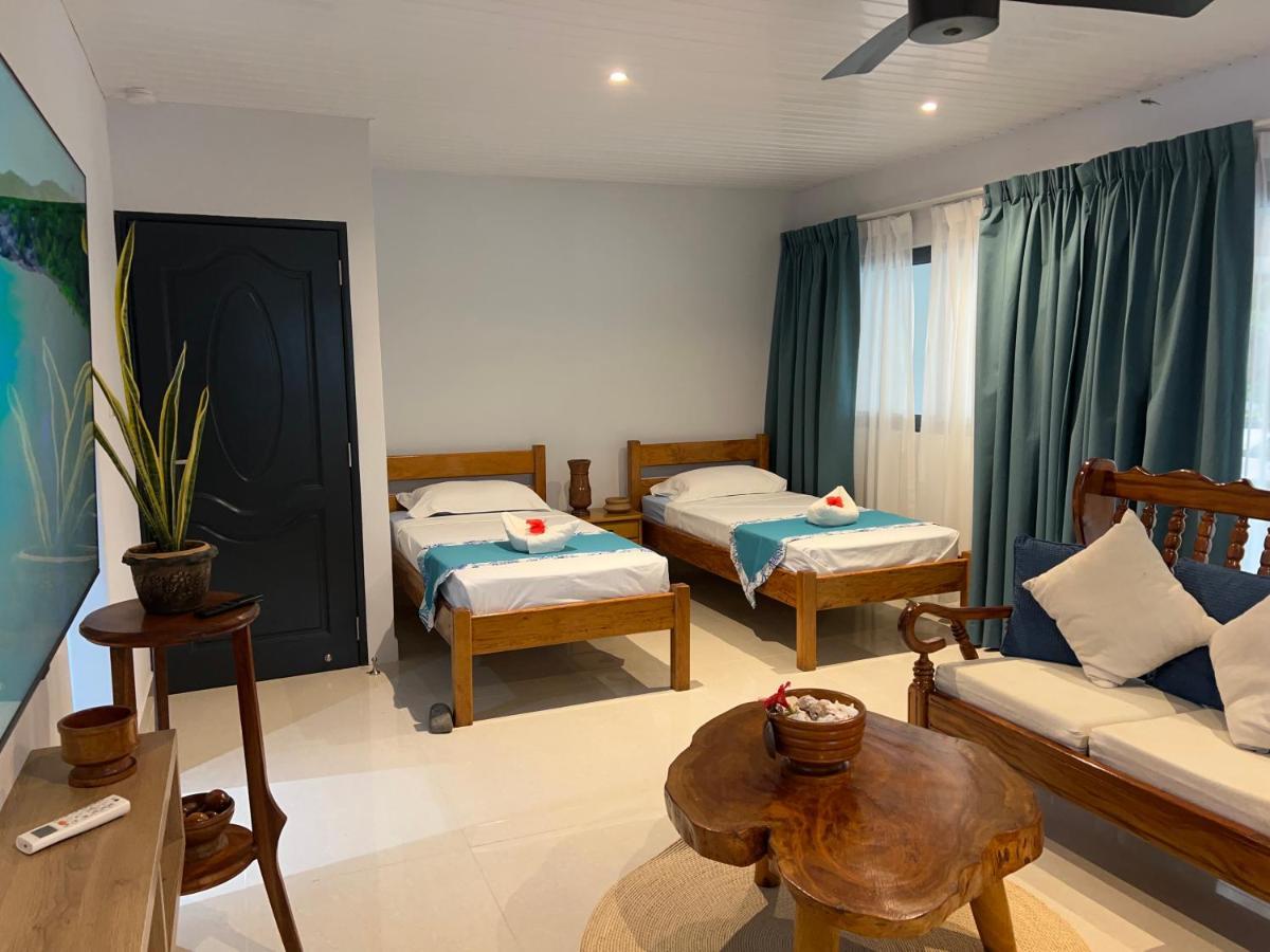 Le Port Guest House Baie Sainte Anne Buitenkant foto