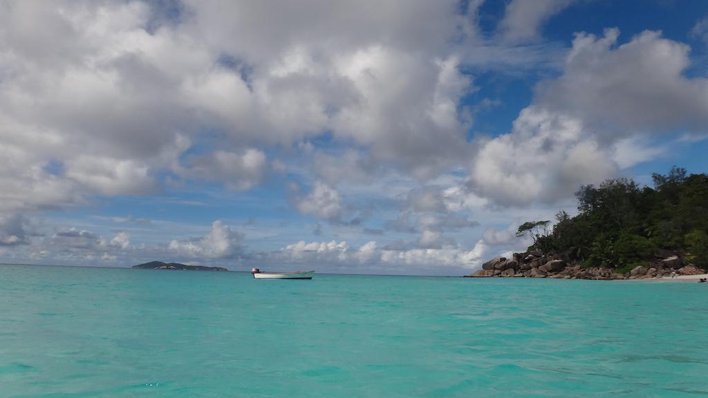 Le Port Guest House Baie Sainte Anne Buitenkant foto